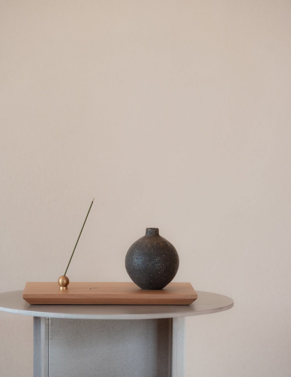 Bud Vase Textured Black